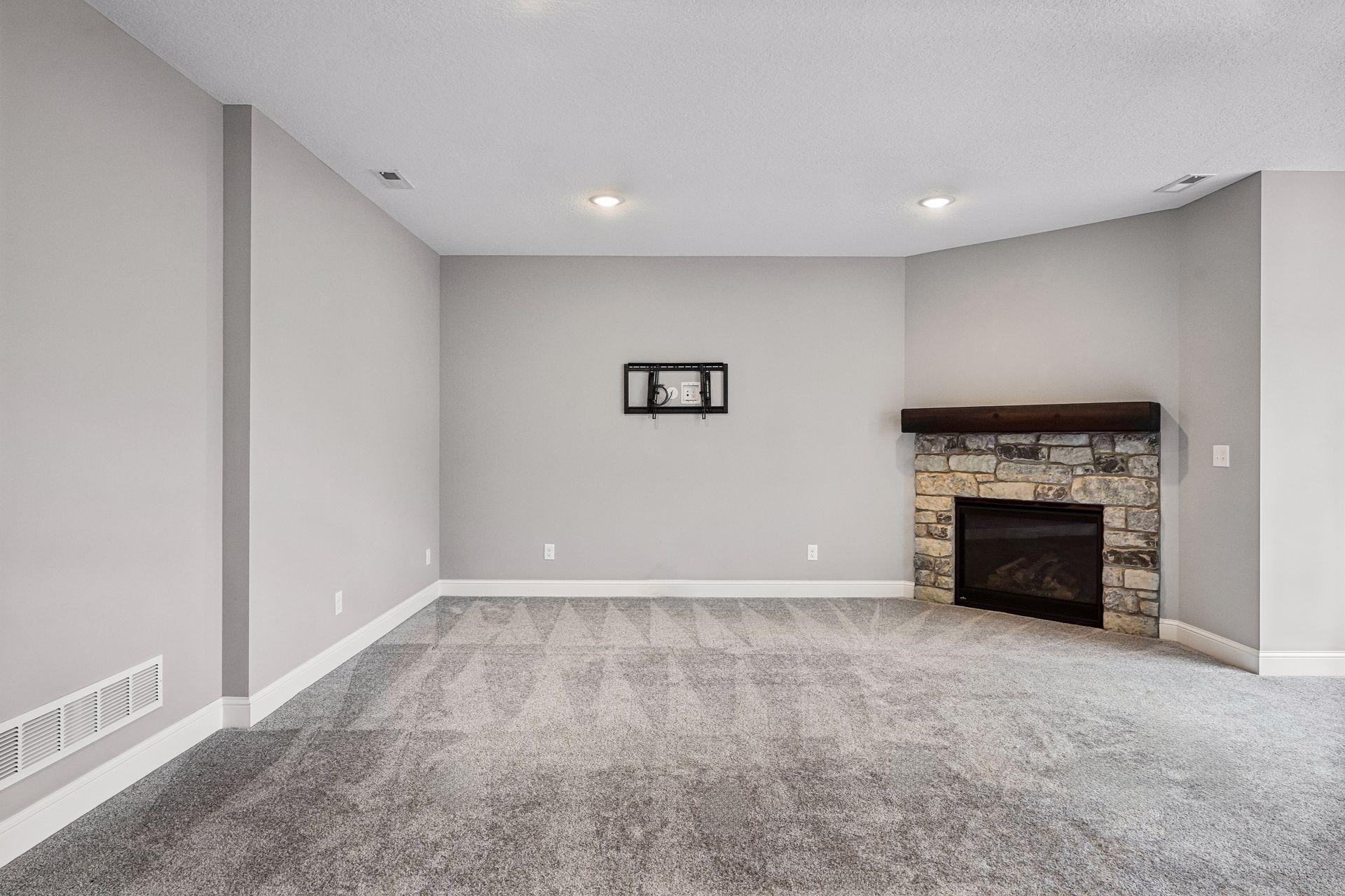 Cozy corner gas fireplace!