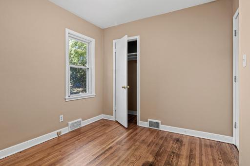 1347 Searle Street, Saint Paul, MN 55130