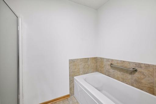 8960 Deer Run Court, Victoria, MN 55386