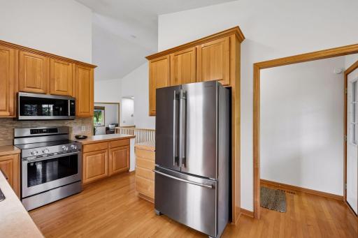 8960 Deer Run Court, Victoria, MN 55386