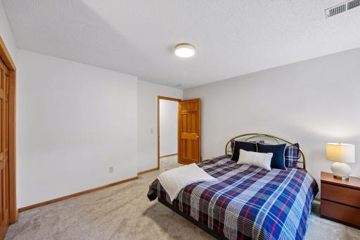 8960 Deer Run Court, Victoria, MN 55386