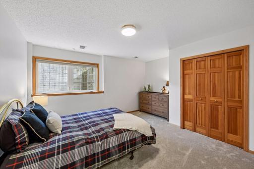 8960 Deer Run Court, Victoria, MN 55386