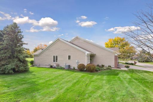 8960 Deer Run Court, Victoria, MN 55386