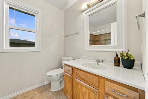 2215 15th Street S, Fargo, ND 58103