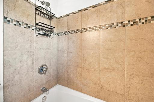 2215 15th Street S, Fargo, ND 58103