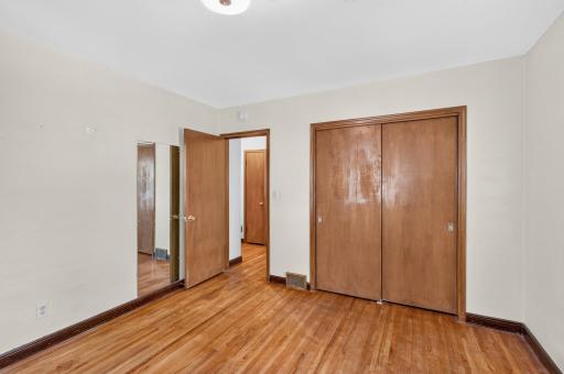 1571 Arlington Avenue E, Saint Paul, MN 55106