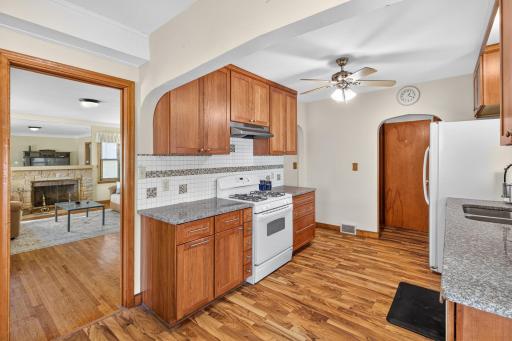 1571 Arlington Avenue E, Saint Paul, MN 55106