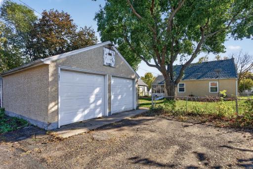1571 Arlington Avenue E, Saint Paul, MN 55106
