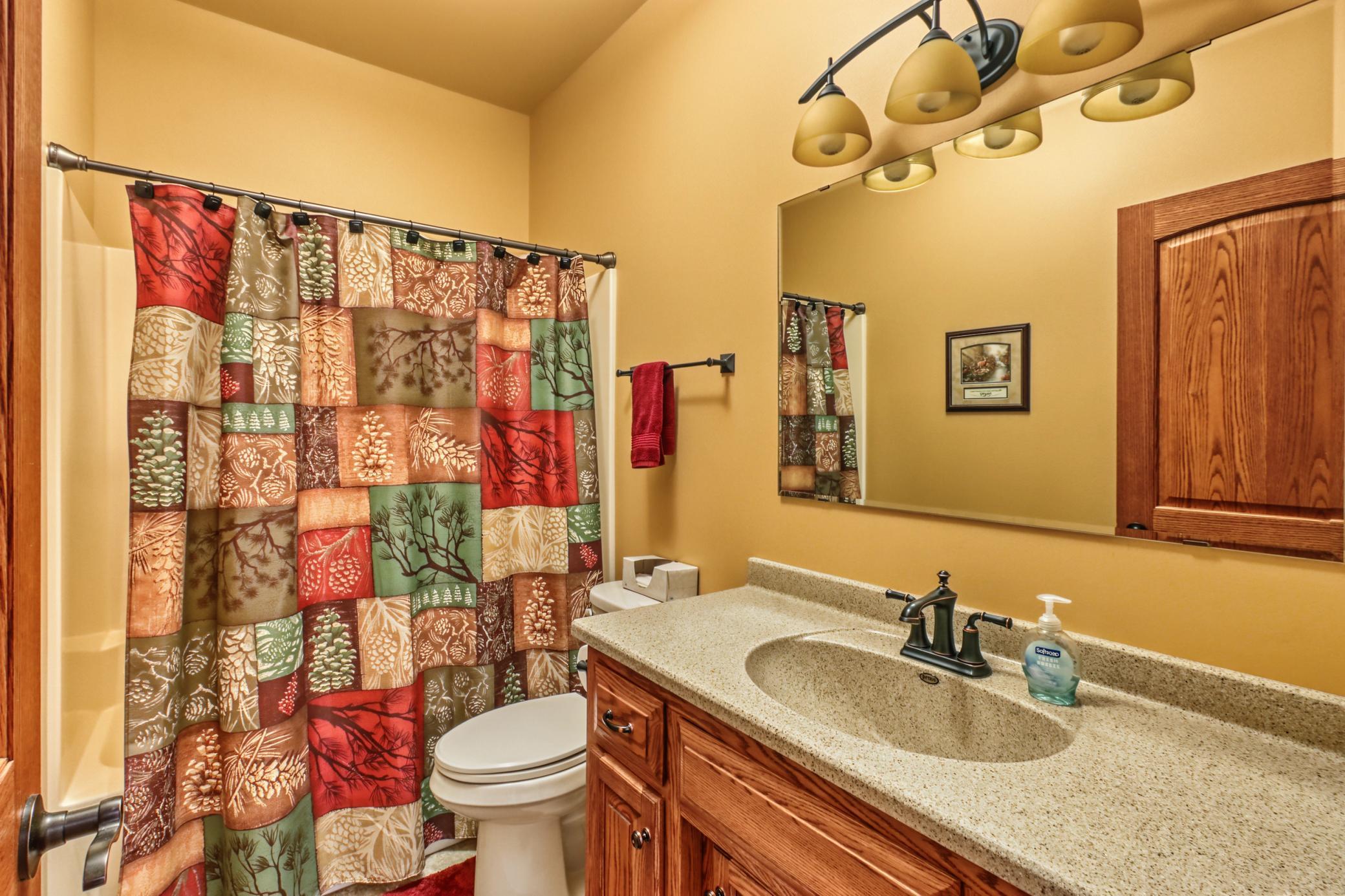 Bathroom2_1.jpg