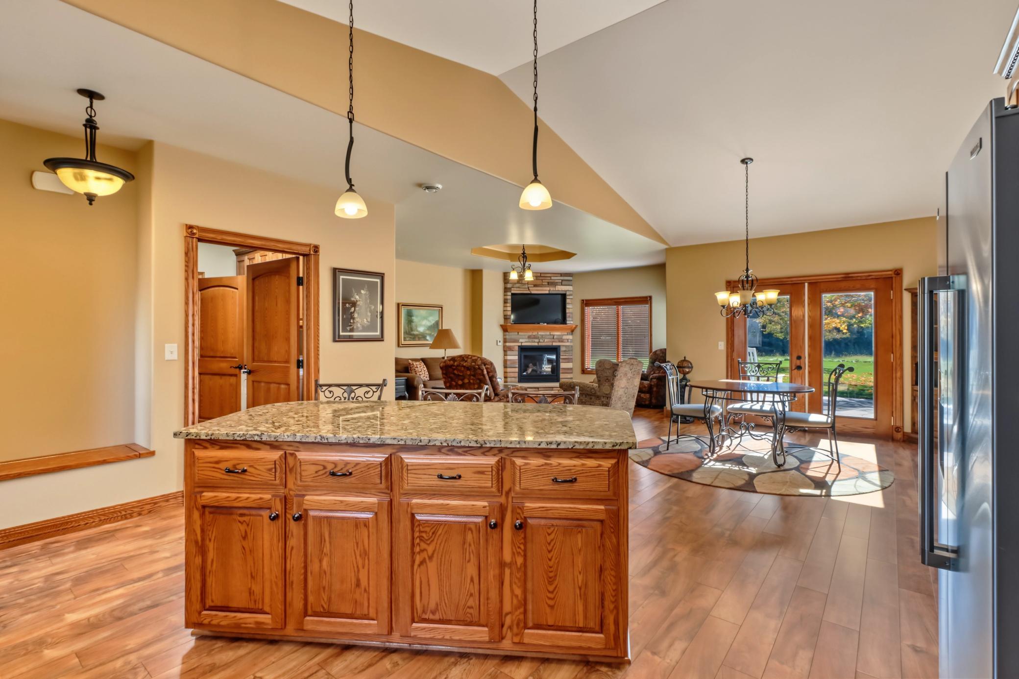 Kitchen 5.jpg