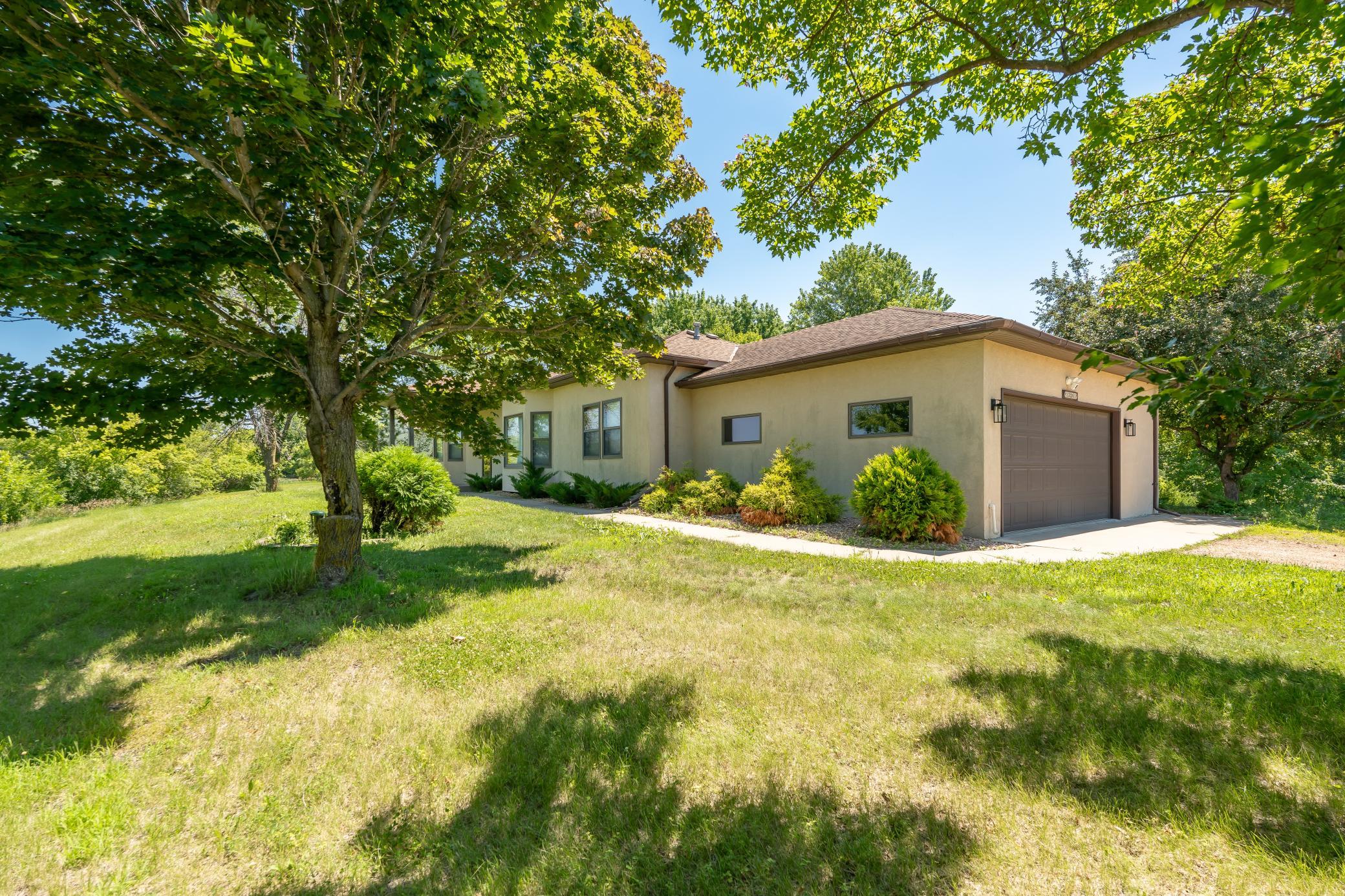Property photo for 13261 Marystown Road, Shakopee, MN 55379