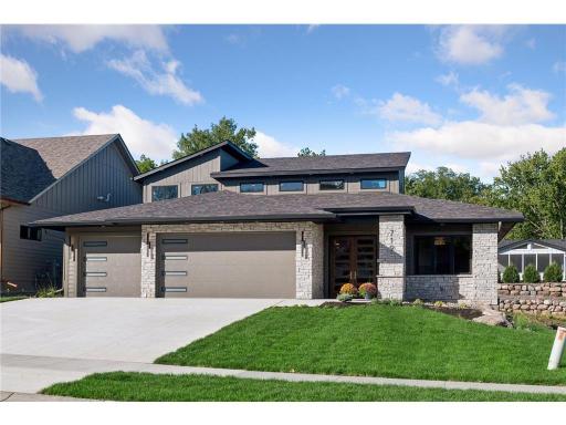 XXX Crestwood Terrace, Eden Prairie, MN 55347