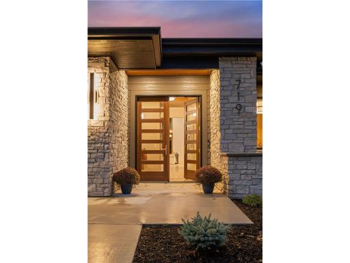 XXX Crestwood Terrace, Eden Prairie, MN 55347