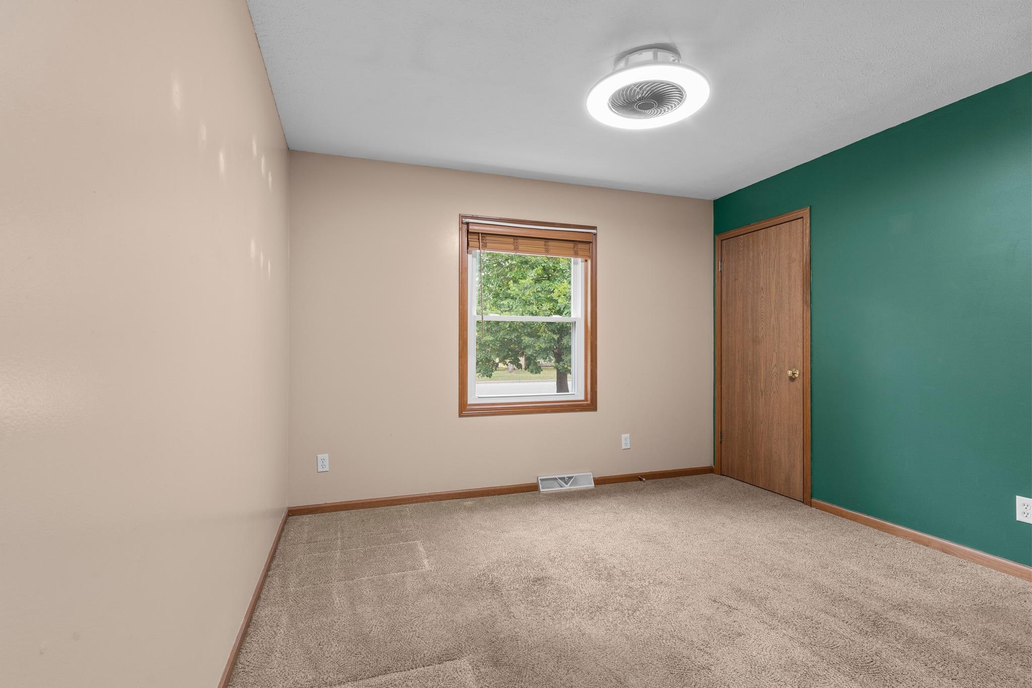 1158-Valley-View-Rd-Lake-City-MN-55041-_BMK1612-web-mls.jpg