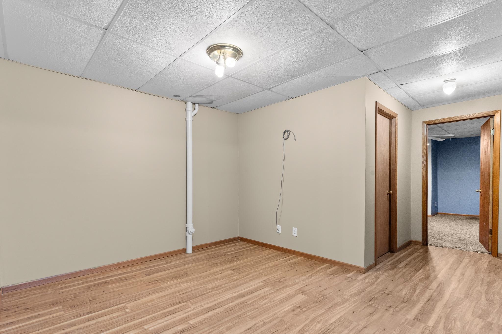 1158-Valley-View-Rd-Lake-City-MN-55041-_BMK1692-web-mls.jpg