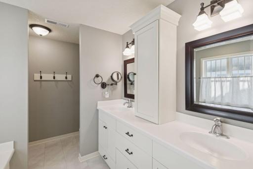 14246 Garden Way N, Hugo, MN 55038