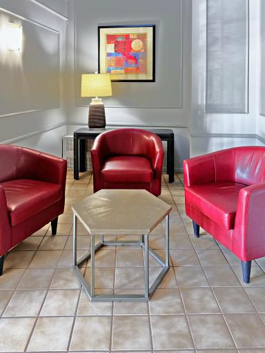 Foyer Sitting Room 15011 Cedar Lake Rd.jpg