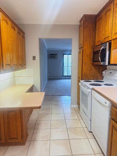 10511 Cedar Lake Road, 502, Minnetonka, MN 55305