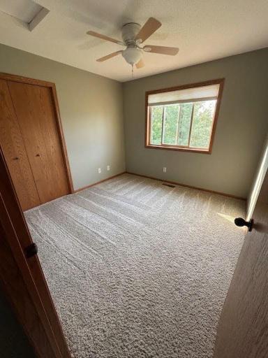 936 Ivy Hills Road, Belle Plaine, MN 56011