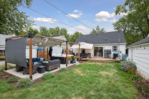 1581 Griggs Street N, Saint Paul, MN 55108
