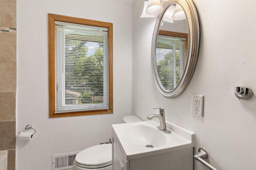 6924 Scott Avenue N, Brooklyn Center, MN 55429