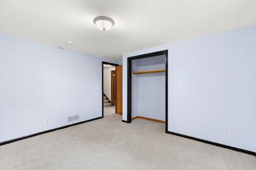 6924 Scott Avenue N, Brooklyn Center, MN 55429