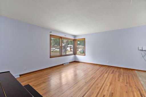 6924 Scott Avenue N, Brooklyn Center, MN 55429