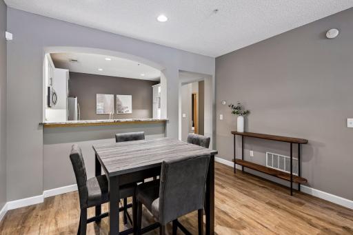 8409 Townsend Drive, Eden Prairie, MN 55344