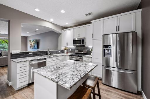 8409 Townsend Drive, Eden Prairie, MN 55344