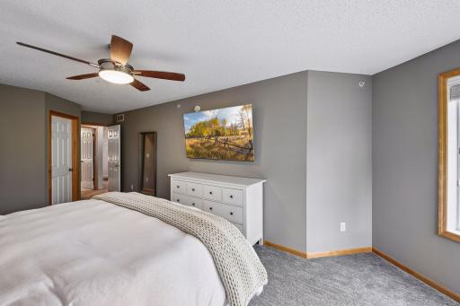 8409 Townsend Drive, Eden Prairie, MN 55344