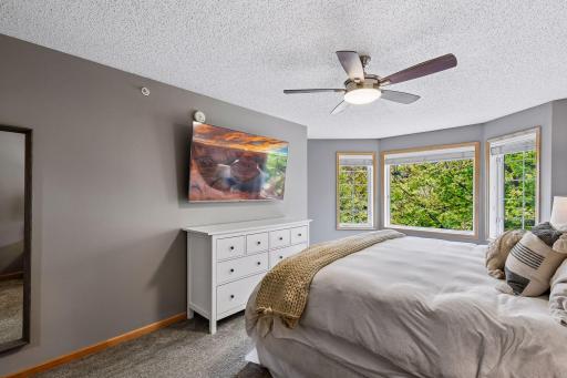 8409 Townsend Drive, Eden Prairie, MN 55344
