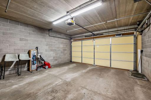 8409 Townsend Drive, Eden Prairie, MN 55344