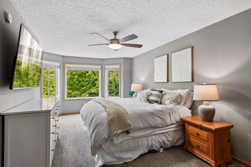 8409 Townsend Drive, Eden Prairie, MN 55344