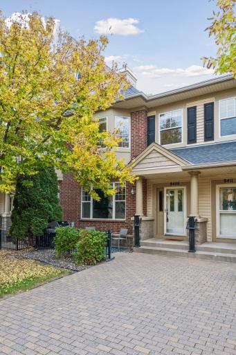 8409 Townsend Drive, Eden Prairie, MN 55344