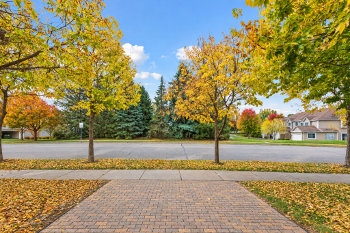 8409 Townsend Drive, Eden Prairie, MN 55344