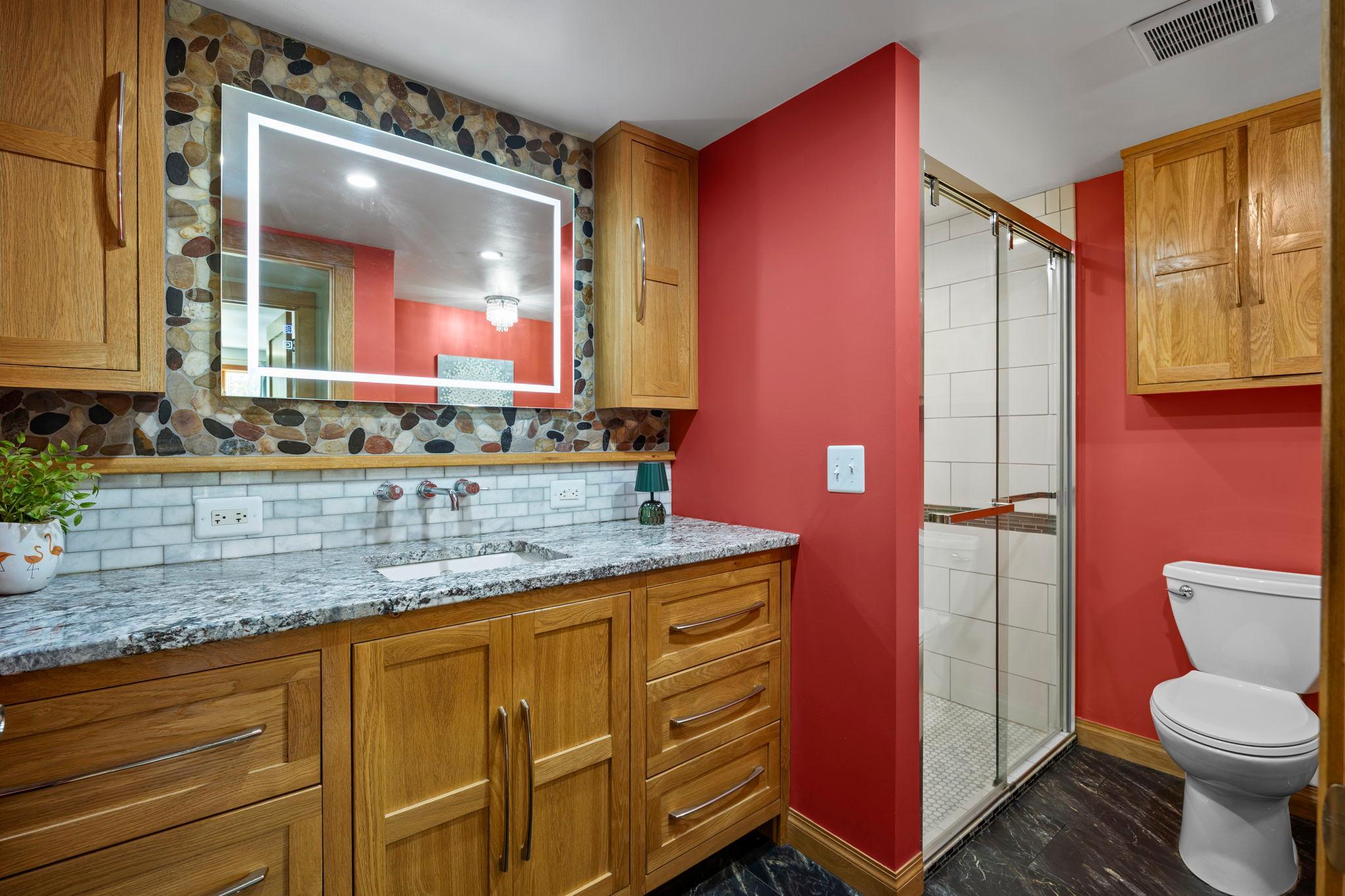Updated Bathroom with separate shower & large jetted tub