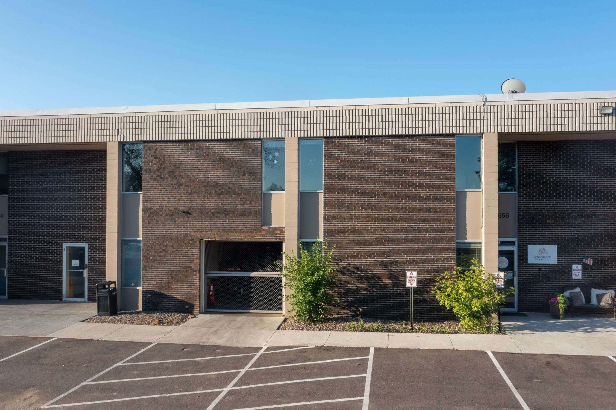 624 Lincoln Dr - Edina - Drone Aerial - 001.jpg