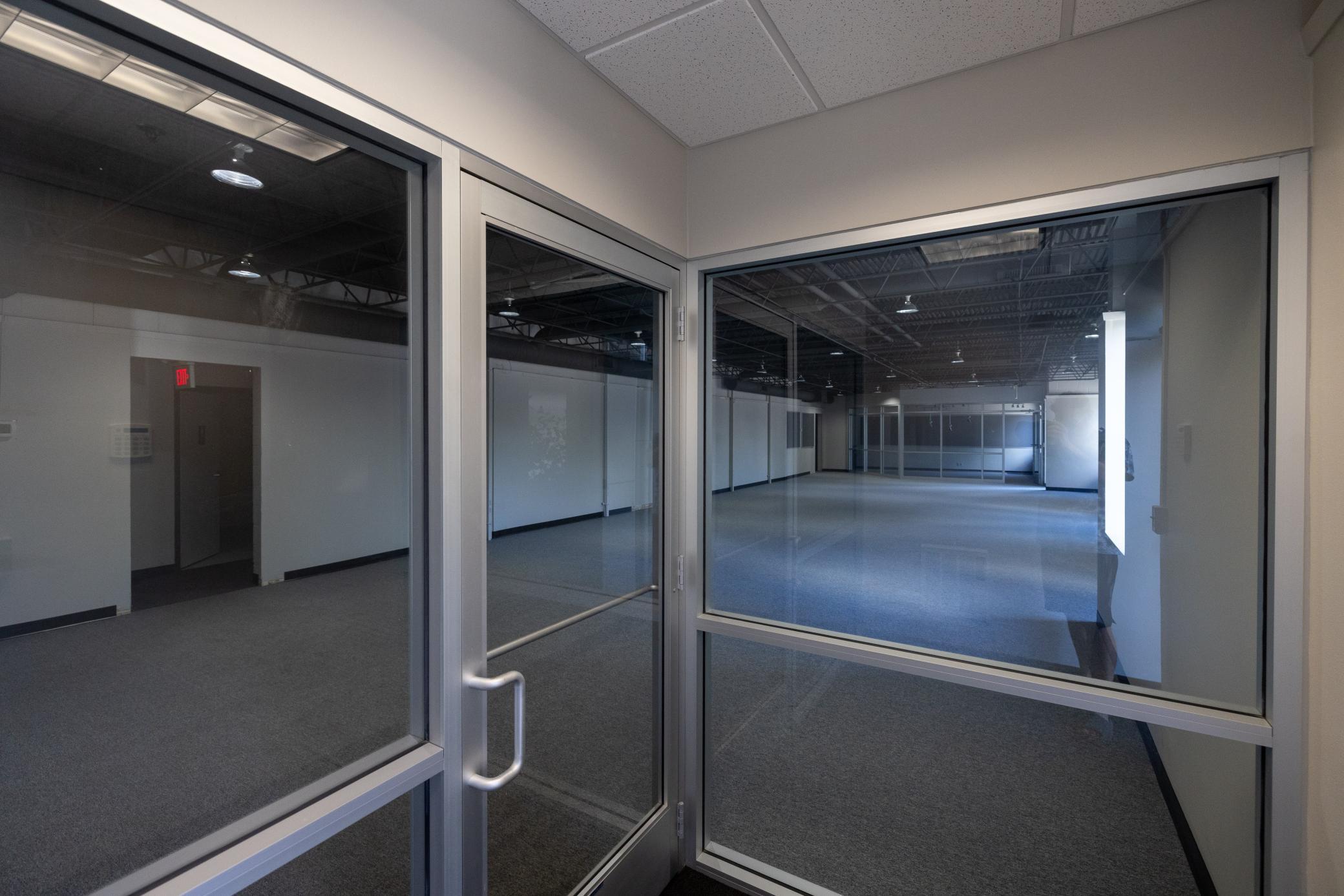 5624 Lincoln Dr - Edina - Suite 5624 - Interior - 002.jpg