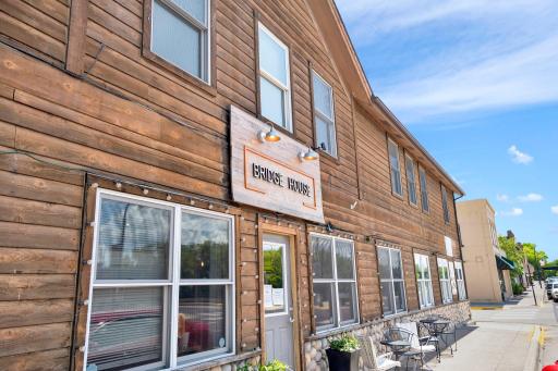 The Bridge House offers good coffee and friendly staff