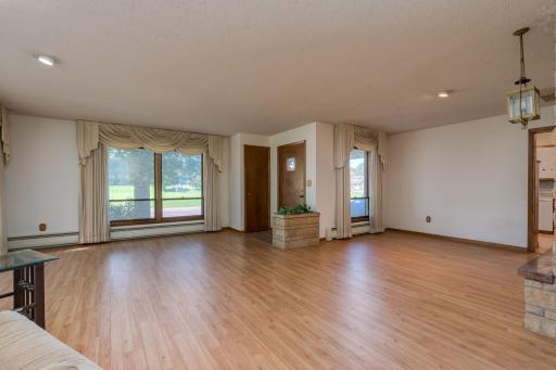 605 N Market Street, Janesville, MN 56048
