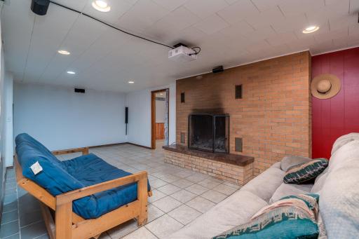 605 N Market Street, Janesville, MN 56048