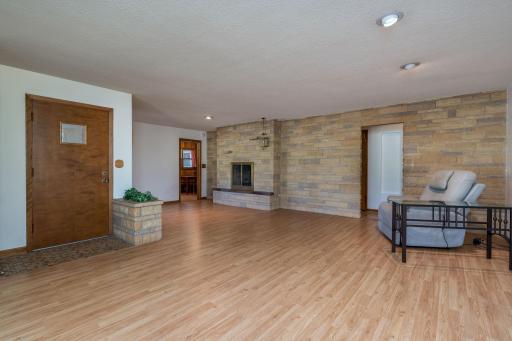 605 N Market Street, Janesville, MN 56048
