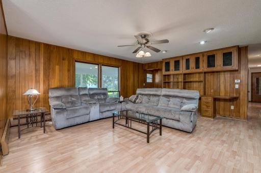 605 N Market Street, Janesville, MN 56048