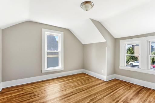 1530 Selby Avenue, Saint Paul, MN 55104