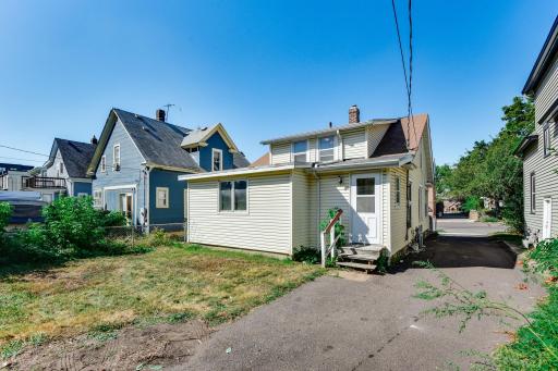 1530 Selby Avenue, Saint Paul, MN 55104