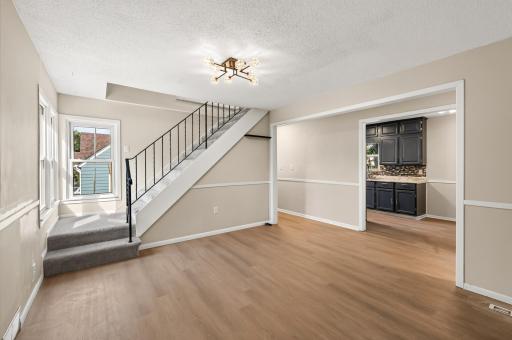 2057 Sherwood Avenue, Saint Paul, MN 55119