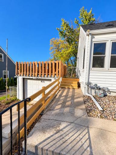 2057 Sherwood Avenue, Saint Paul, MN 55119