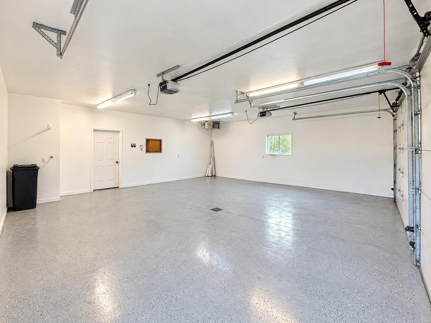 3 Garage.jpg