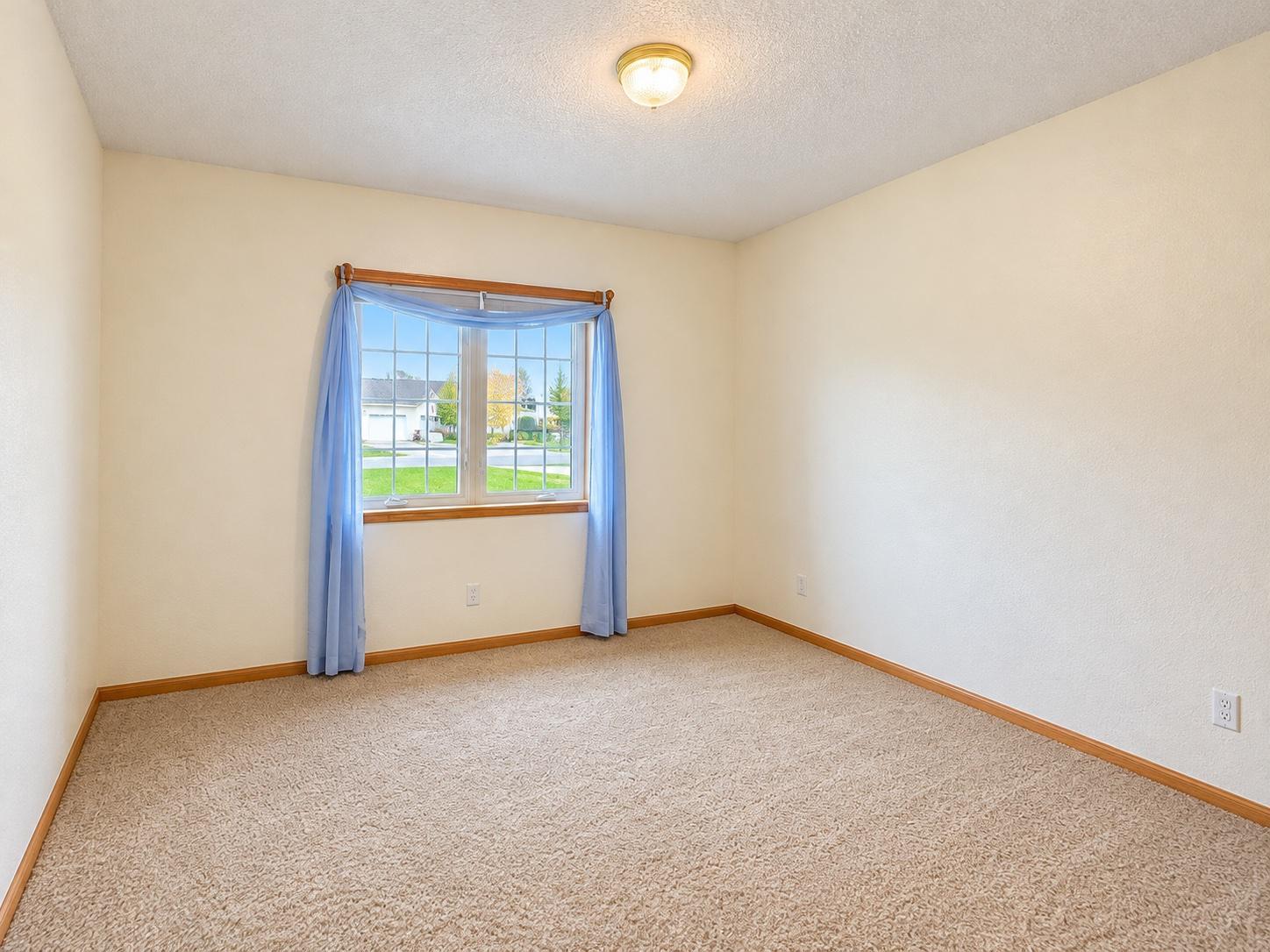 15 Bedroom 3.jpg