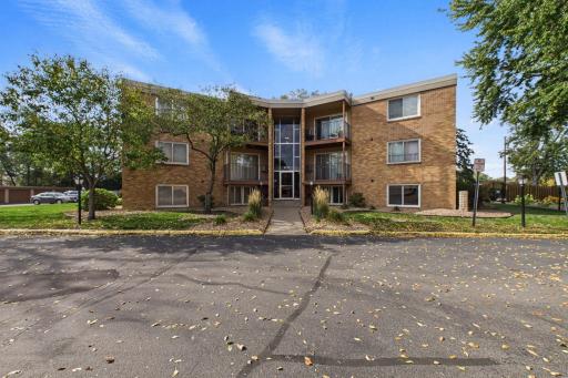 9147 Highway 55, 103, Golden Valley, MN 55427